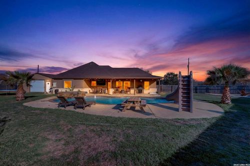 115 Lorenz, Stockdale, TX, 78160-6431 | Card Image
