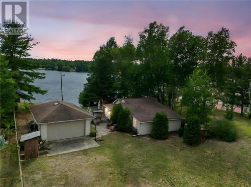 82 Baker Dr, Nairn Centre, ON, P0M2L0 | Card Image