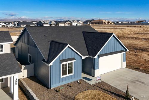 390 S Bumper Way, Boise, ID, 83716 | Card Image
