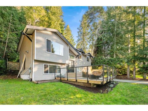 2722 Bayview St, Surrey, BC, V4A2Z4 | Card Image