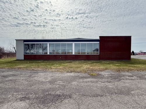 8555 Packard Rd, Niagara Falls, NY, 14304-5610 | Card Image