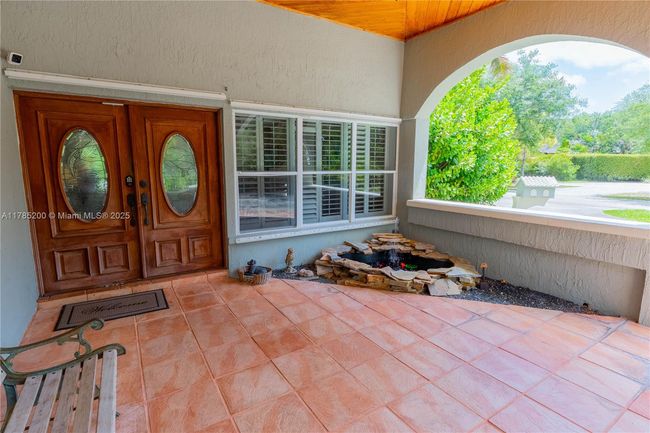8001 Sw 133 Rd St, House other with 3 bedrooms, 3 bathrooms and null parking in Pinecrest FL | Image 22