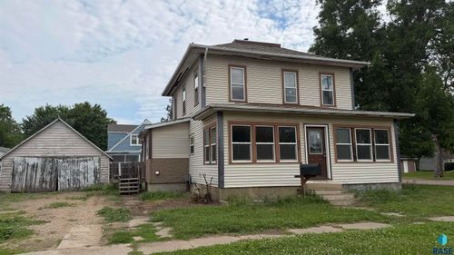 400 W Spruce St Street, Beresford, SD, 57004 | Card Image