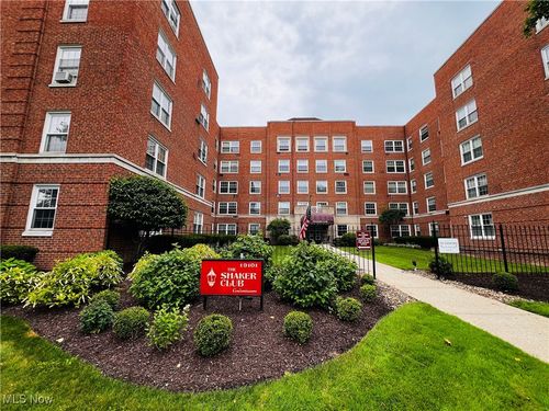 apt-521-19101 Van Aken Blvd, Shaker Heights, OH, 44122-3517 | Card Image