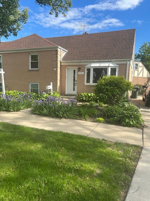 9333 Jackson Ave, Brookfield, IL, 60513-1225 | Card Image
