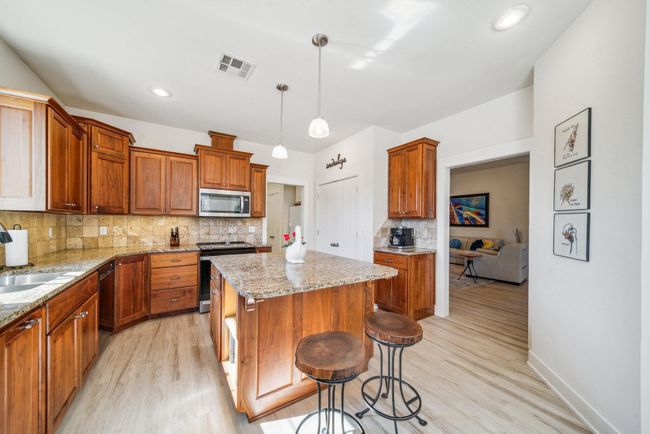 Kitchen | Image 11
