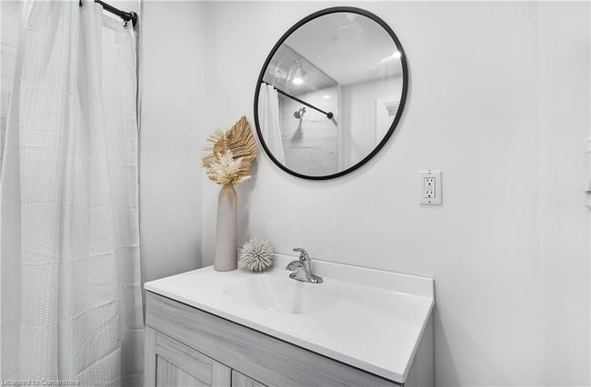 10 Comet Ave, House other with 5 bedrooms, 3 bathrooms and 1 parking in Hamilton ON | Image 15