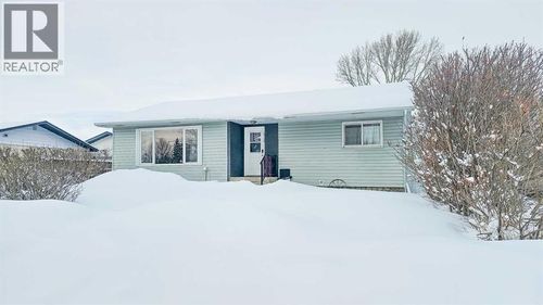 10124 112 Avenue, Grande Prairie, AB, T8V1V7 | Card Image