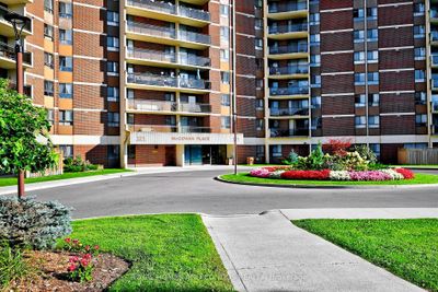 404 - 121 Trudelle St, Condo with 3 bedrooms, 2 bathrooms and 1 parking in Scarborough ON | Image 2