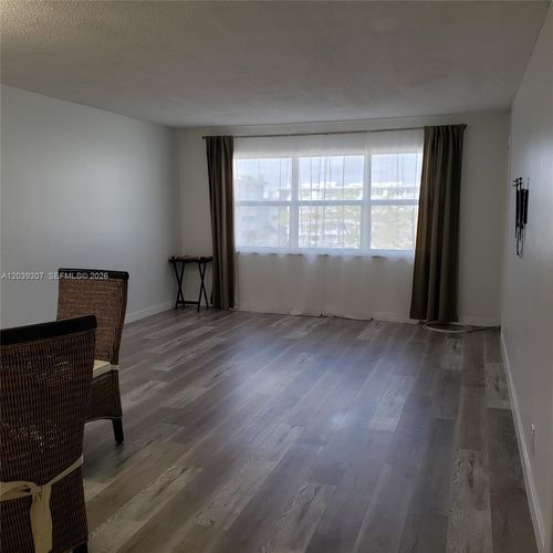 418-410 Se 2nd St, Hallandale Beach, FL, 33009-5669 | Card Image