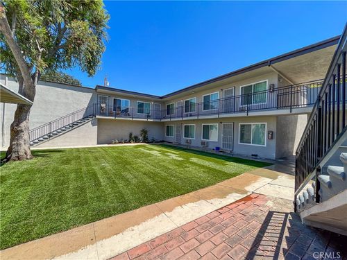 925 South Malden, Fullerton, CA, 92832 | Card Image