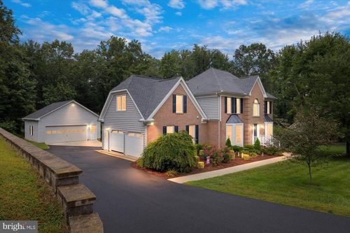 4005 Longwood Dr, FREDERICKSBURG, VA, 22408-2515 | Card Image