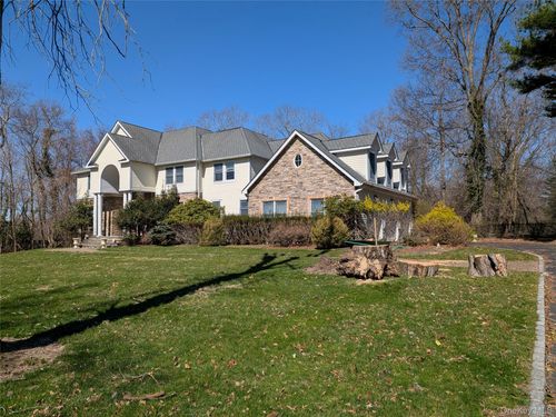 126 Old Field Rd, Setauket, NY, 11733-1668 | Card Image