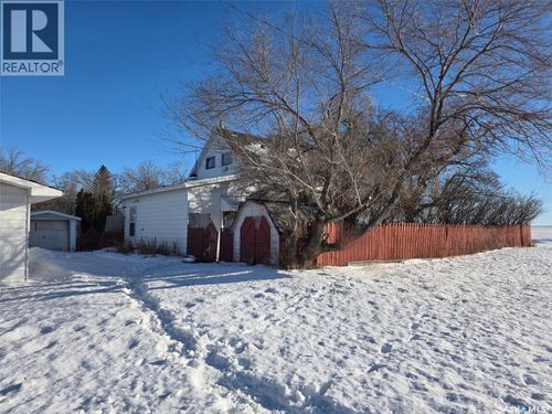 200 2nd Ave, Tessier, SK, S0L3G0 | Card Image