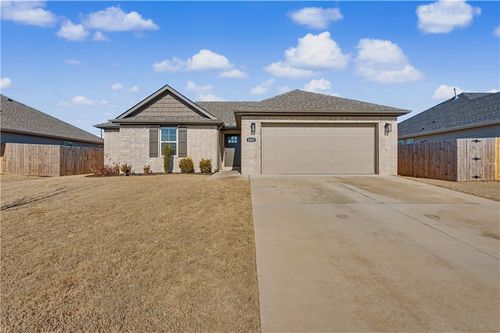 1807 E Hudson Dr, Siloam Springs, AR, 72761-6044 | Card Image