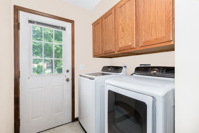 1280 W Bauer Rd, Home with 5 bedrooms, 3 bathrooms and 4 parking in Naperville IL | Image 21