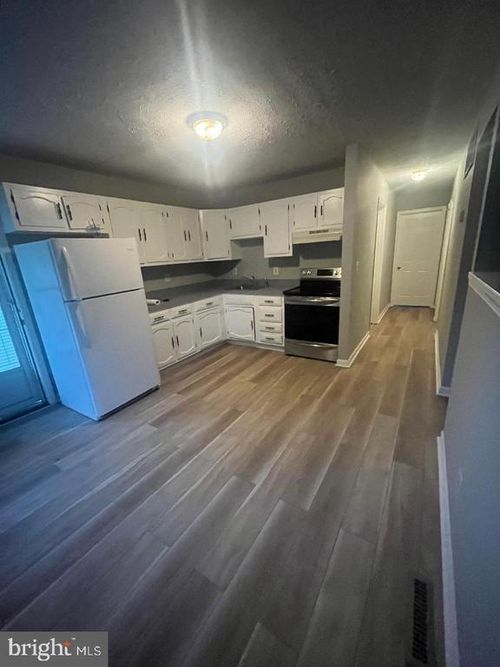 a-7989 7989 Tick Neck Road, PASADENA, MD, 21122 | Card Image