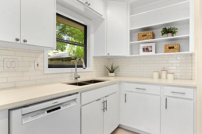7313 Grover Ave, House other with 2 bedrooms, 1 bathrooms and 2 parking in Austin TX | Image 11