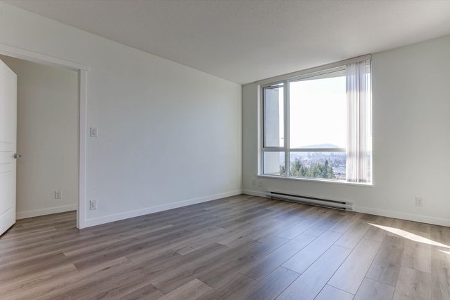 2205 - 3096 Windsor Gate, Condo with 2 bedrooms, 2 bathrooms and 1 parking in Coquitlam BC | Image 6