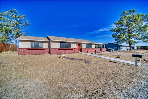 2040 Laguna St, Pahrump, NV, 89048-5761 | Card Image