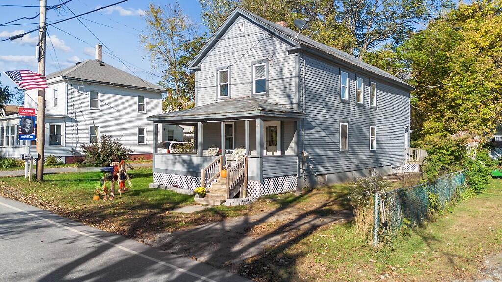 Pleasant St, Clinton, ME 04927
