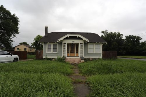 1395 Avenue A, Beaumont, TX, 77701-5220 | Card Image