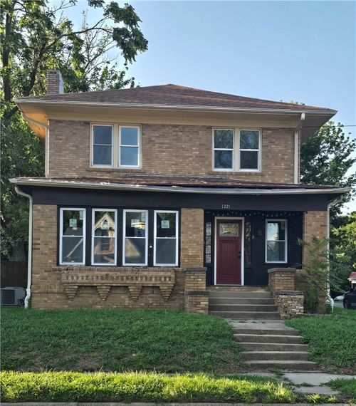 1221 Madison Ave, Charleston, IL, 61920-1671 | Card Image