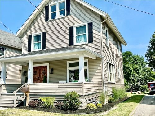 281 Sexton St, Struthers, OH, 44471-1751 | Card Image