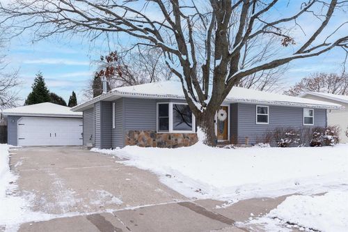 415 Orchard Lane, LITTLE CHUTE, WI, 54140 | Card Image