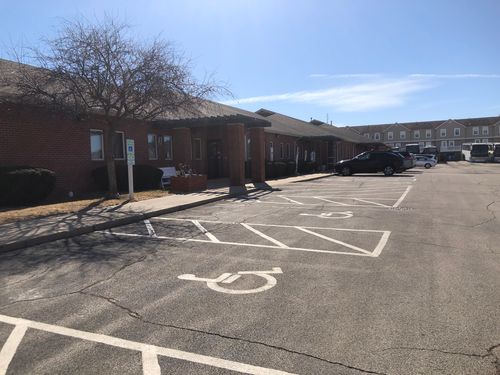 2201 Eastland Dr, Bloomington, IL, 61704-7919 | Card Image