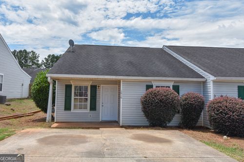 1616 Summerwoods Cir, Griffin, GA, 30224-8417 | Card Image