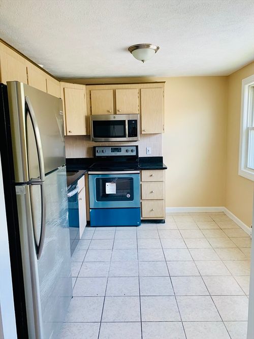 5-8B Mayberry Dr, Westborough, MA, 01581-1317 | Card Image