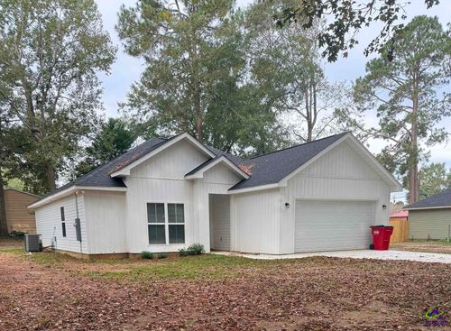30 Lee St, Hawkinsville, GA, 31036-4943 | Card Image