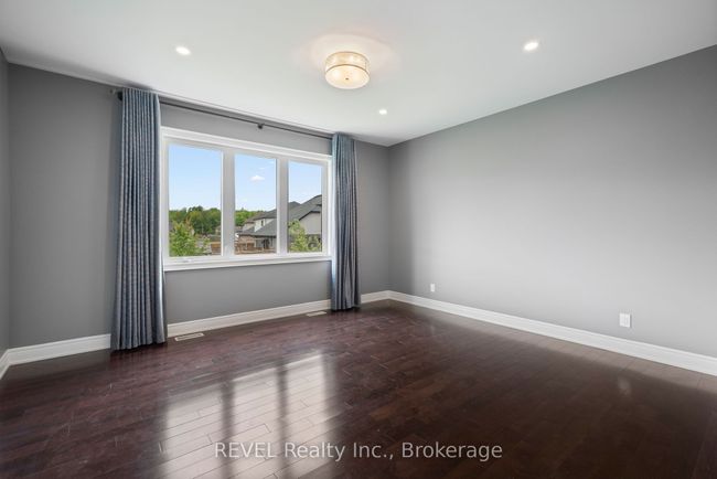 6464 Sam Iorfida Dr, House other with 6 bedrooms, 3 bathrooms and 6 parking in Niagara Falls ON | Image 22