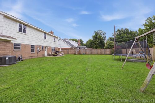 1832 58th St, Tulsa, OK, 74105-8813 | Card Image
