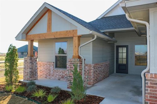 8702 Beth Ln, El Reno, OK, 73036-4022 | Card Image