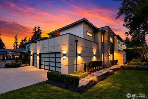 4605 108th Ave Ne, Kirkland, WA, 98033-7738 | Card Image
