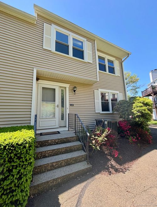 unit-6-8-55 Mill Plain Rd, Danbury, CT, 06811-5162 | Card Image