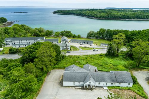 34 Old County Rd, Rockport, ME, 04856-4004 | Card Image