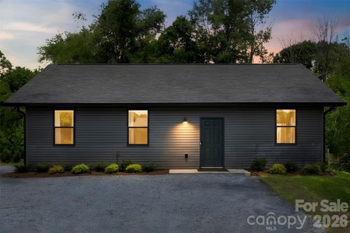1003 College Blvd, Dallas, NC, 28034-9710 | Card Image