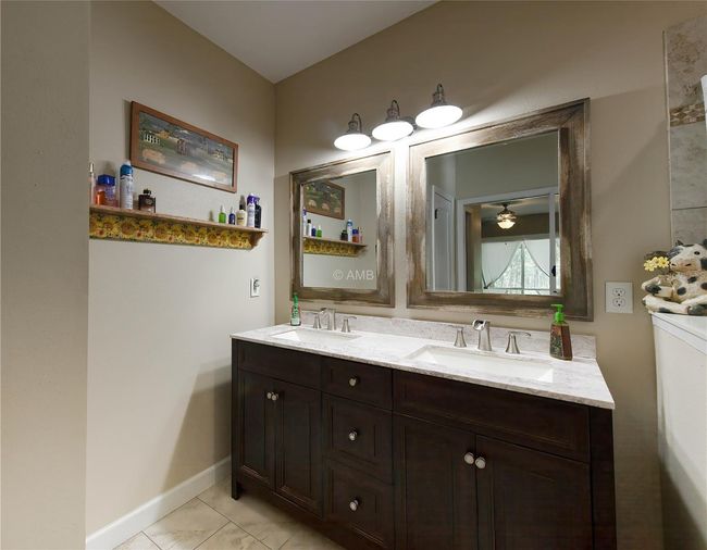 Primary bath vanity | Image 10