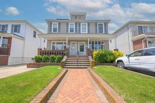 543 Beach 129th St, Belle Harbor, NY, 11694-1518 | Card Image