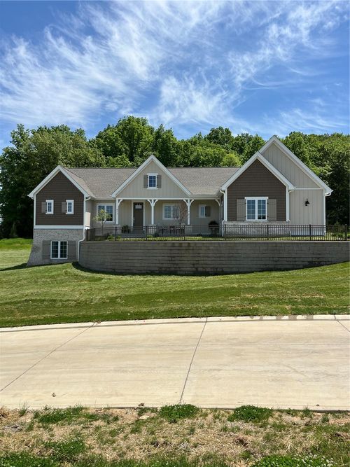 477 Parkview Ln, Eureka, MO, 63025-3755 | Card Image