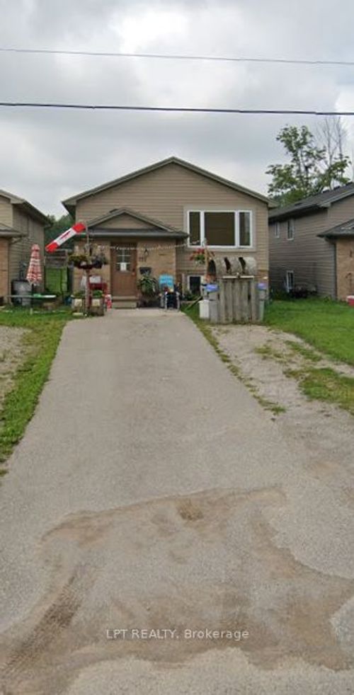 212 Ewart St, Strathroy, ON, N7G4G6 | Card Image