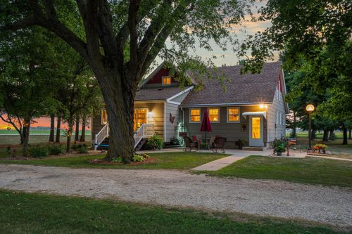 60594 205th St, Rose Creek, MN, 55970-8551 | Card Image