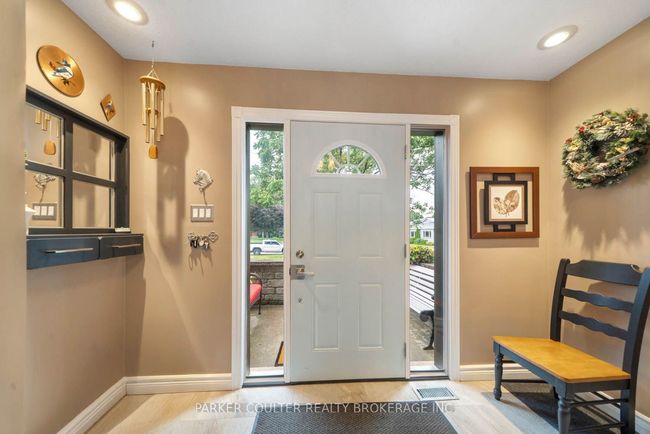 10 Duffys Crt, House other with 4 bedrooms, 3 bathrooms and 7 parking in Minesing ON | Image 6