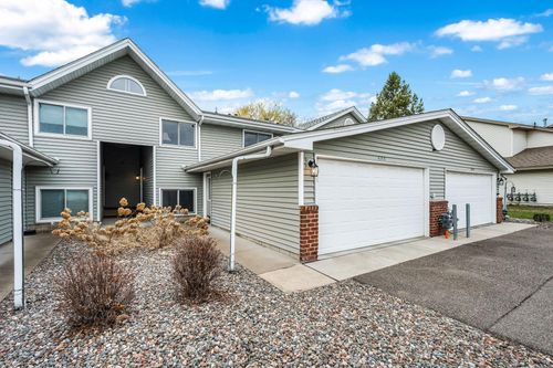 6213 Magda Dr, Maple Grove, MN, 55369-6262 | Card Image