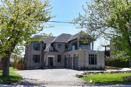 68 Mountain Brow Blvd, Hamilton, ON, L8T1A4 | Card Image