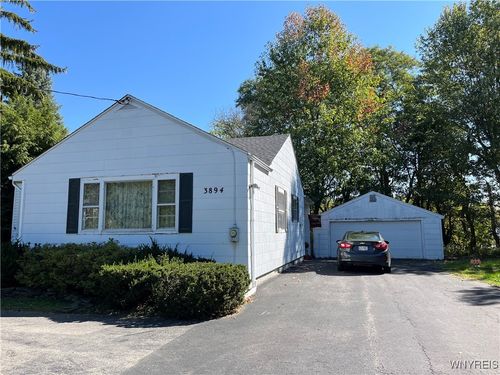 3894 Youngstown Rd, Wilson, NY, 14172-9633 | Card Image