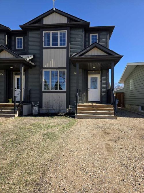 908 8 Ave, Wainwright, AB, T9W1C9 | Card Image